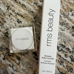 RMS bundle Beauty Revitalize Hydra Concealer + mini highlighter